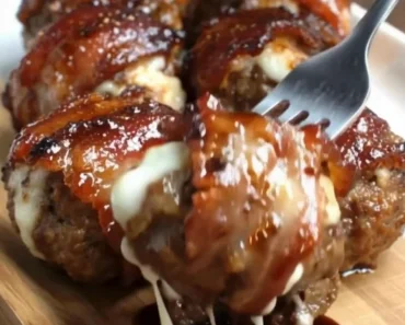 Cheddar-Stuffed BBQ Bacon Bombs Cheddar-Stuffed BBQ Bacon Bombs