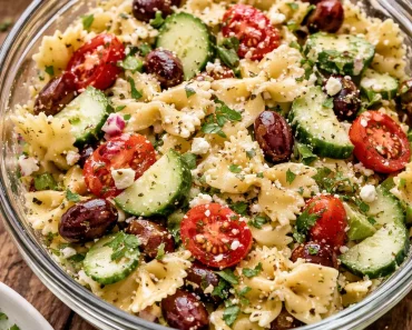 The BEST Greek Pasta Salad