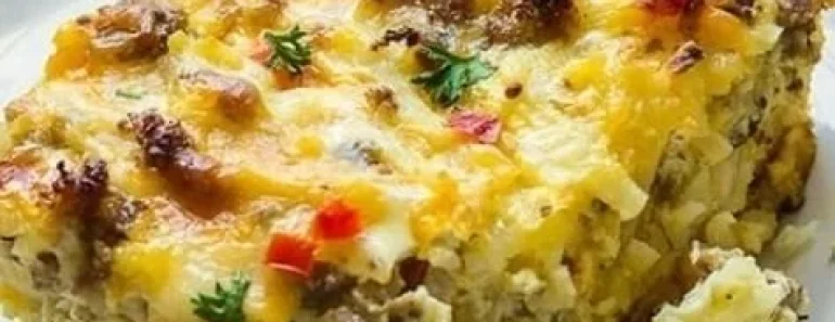 Cheesy Sausage Hash Brown Breakfast Casserole